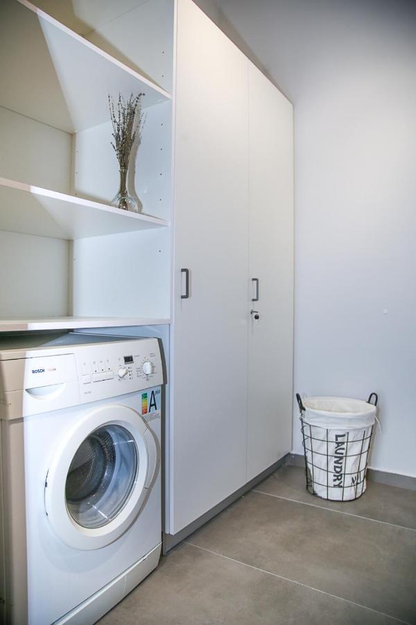 Caravin Wanderhome, 5 Min From Metro Nea Ionia Athens Luaran gambar