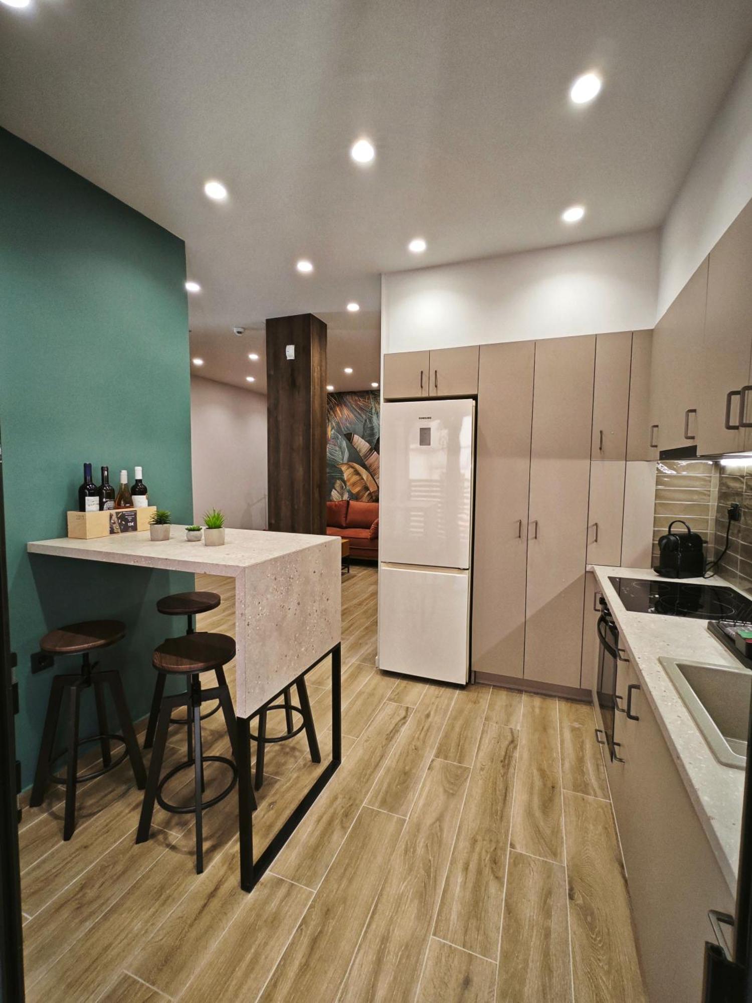 Caravin Wanderhome, 5 Min From Metro Nea Ionia Athens Luaran gambar